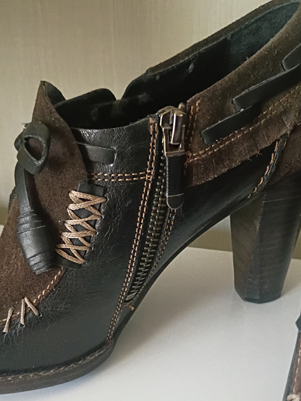 The Absolute Cutest B. Makowsky Ankle Booties In Amazing Condition - Picture 9 of 12